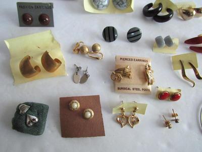 Lot of 1970s-80 Earrings