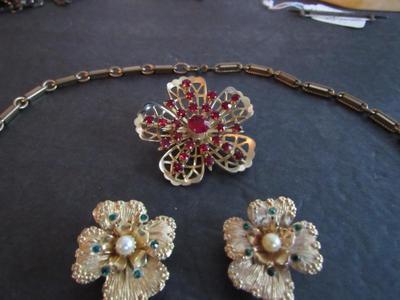 Vintage Goldtone Costume Jewelry Lot, Sarah Coventry Earrings, Brooch, Necklace