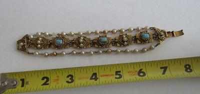 Vintage Goldtone Bracelet With Faux Pearls and Stones