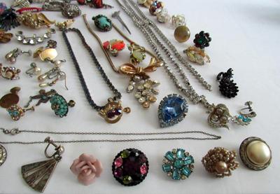 Vintage Junk Jewelry Lot For Parts or Repair