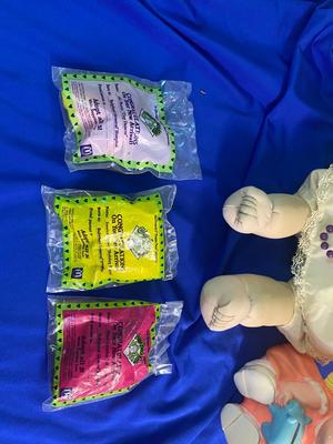 CABBAGE PATCH KID AND HER OTHER LITTLE FRIENDS