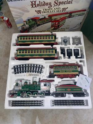 SUPER SIZED BACHMAN BIG HAULER CHRISTMAS TRAIN AND MOVIES