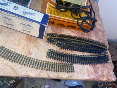 TYCO HO ELECTRIC POWER PACK, TRAIN CARS, & OVER TRESTLE SET