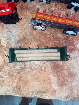 TYCO HO TRAIN CARS AND TRACK