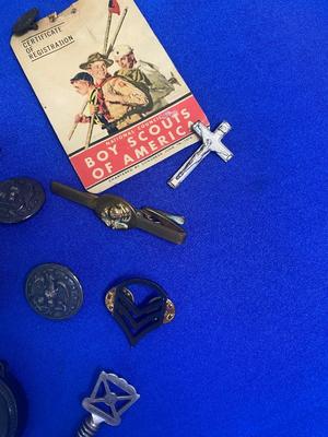 BOY SCOUTS CARD & PIN, BELT BUCKLES, TIE CLIPS, MILITARY MEDAL AND MORE
