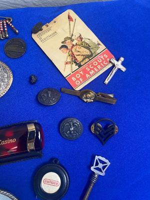 BOY SCOUTS CARD & PIN, BELT BUCKLES, TIE CLIPS, MILITARY MEDAL AND MORE