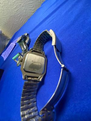 MEN’S LORUS AND VALENTINE WATCHES