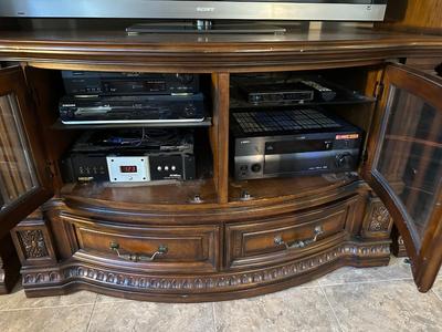 STUNNING FAIRMONT DESIGNS ENTERTAINMENT CENTER