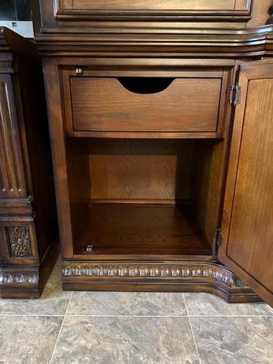 STUNNING FAIRMONT DESIGNS ENTERTAINMENT CENTER