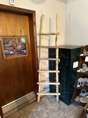 BLANKET LADDER
