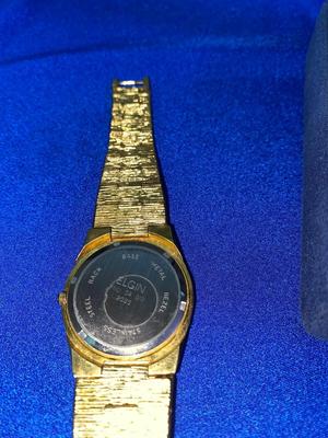 GORGEOUS UNISEX ELGIN WATCH W/BOX