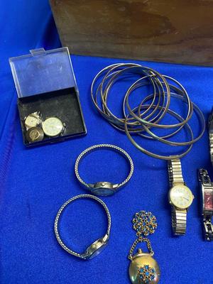 A BOX OF GOOD WATCHES AND OTHER JEWELRY