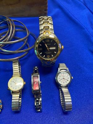 A BOX OF GOOD WATCHES AND OTHER JEWELRY