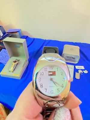 2 MENS WATCHES TOMMY HILLFIGER AND FOSSIL
