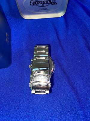 2 MENS WATCHES TOMMY HILLFIGER AND FOSSIL