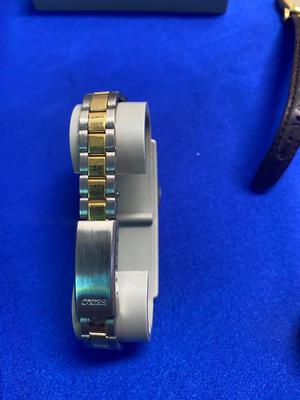 LOVELY WOMENS WATCHES - SEIKO, CITIZEN AND A VINTAGE RING WATCH