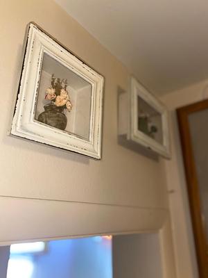 ALL THE WALL HANGINGS PICTURED