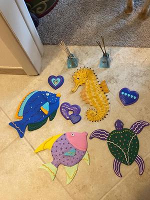 TROPICAL FISH, A TURTLE AND HEARTS FOR THE WALLS