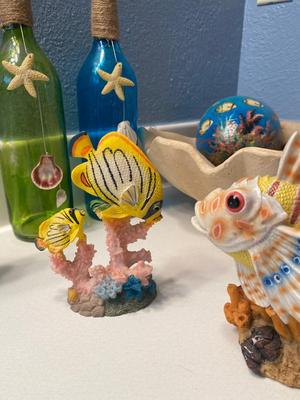 COOL SEA TURTLES, TROPICAL FISH AND OTHER OCEAN DECOR