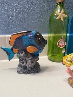 COOL SEA TURTLES, TROPICAL FISH AND OTHER OCEAN DECOR