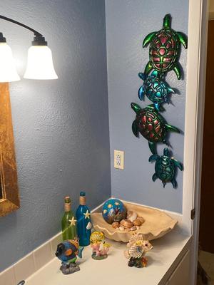 COOL SEA TURTLES, TROPICAL FISH AND OTHER OCEAN DECOR