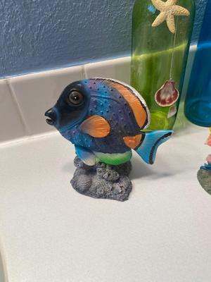 COOL SEA TURTLES, TROPICAL FISH AND OTHER OCEAN DECOR