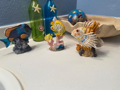 COOL SEA TURTLES, TROPICAL FISH AND OTHER OCEAN DECOR