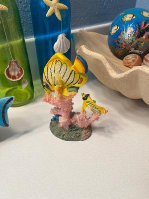 COOL SEA TURTLES, TROPICAL FISH AND OTHER OCEAN DECOR