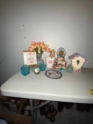 A VARIETY OF DIFFERENT HOME DECORATIONS