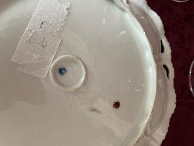 ANTIQUE PLATE AND VINTAGE GLASS