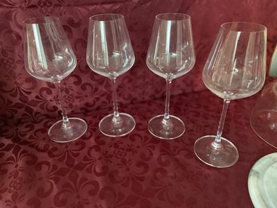 ANTIQUE PLATE AND VINTAGE GLASS