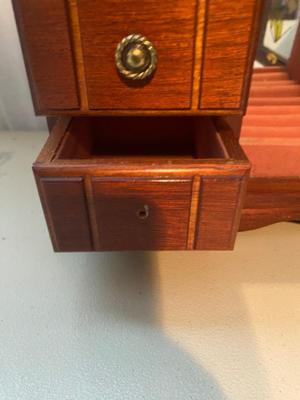 JEWELRY BOX, PRETTY NECKLACE HANGER AND MOTHER/DAUGHTER DECORATION
