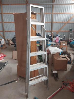 THREE STEP STOOL AND ALUMINUM LADDER