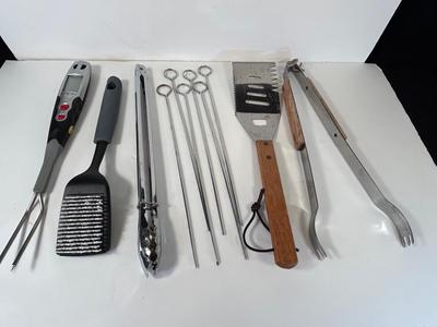 Lot 77. Grill Tools