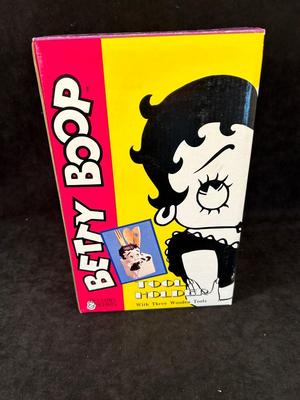 Lot 87. Betty Boop Utensil Holder
