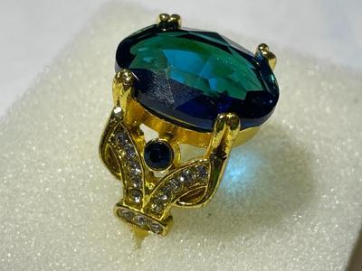 Ladies New Never Worn Gold-tone Fashion Ring Size-9 w/Crystal Colored Stones as Pictured.