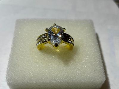 Ladies New Never Worn Gold-tone Fashion Ring Size-6.5 w/Crystal Stones as Pictured.