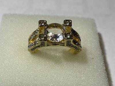 Ladies New Never Worn Gold-tone Fashion Ring Size-8.5 w/Crystal Stones as Pictured.
