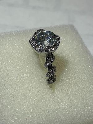 Ladies New Never Worn Silver-tone Dainty Fashion Ring Size-6.75 w/Crystal Stones as Pictured.