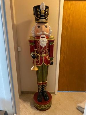LIFE SIZED TIN NUTCRACKER STANDING 6’ TALL