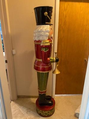 LIFE SIZED TIN NUTCRACKER STANDING 6’ TALL