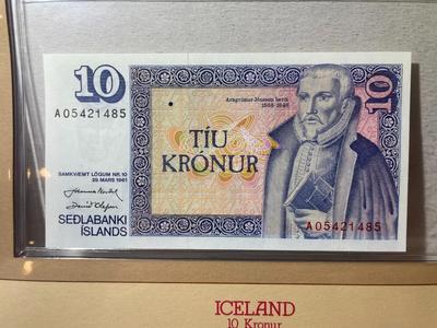Iceland 10 Kronur 1961 Banknote/Currency in Uncirculated Condition by Fleetwood as Pictured.