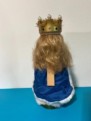 Collectible Queen Guenevere Nutcracker 16in
