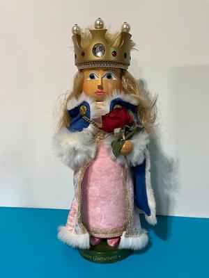 Collectible Queen Guenevere Nutcracker 16in