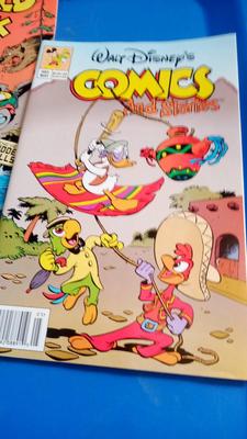 LOT 21 - FIVE WALT DISNEY COMIC BOOKS