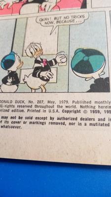 LOT 22 - DONALD DUCK COMIC BOOK