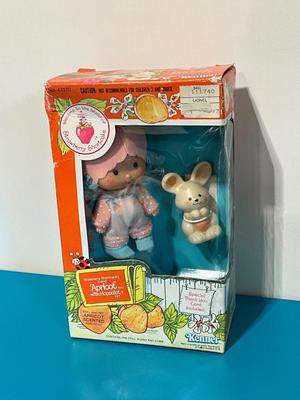 In Box Apricot - Strawberry Shortcake