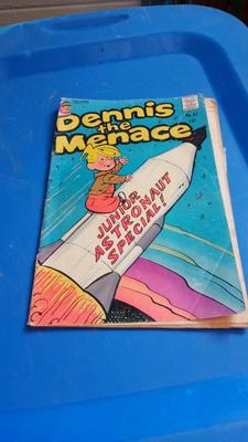 LOT 24 - EARLY DENNIS THE MENACE COMIC BOOK