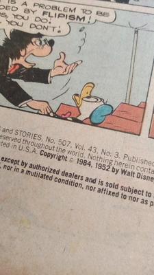 LOT 26 - WALT DISNEY COMIC BOOK
