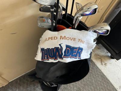 SLAZENGER GOLF CLUBS AND BAG
